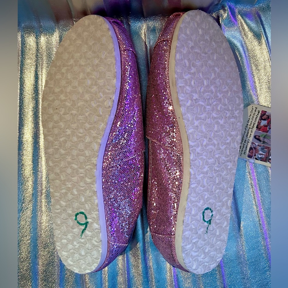 NWT Toms Light Pink Sparkly Canvas Flats, Size 6.5 - Picture 10 of 12
